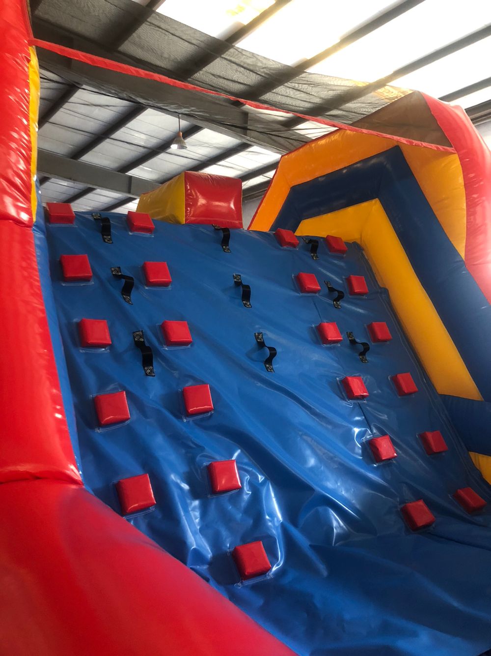 Action Zone Obstacle Course - Commercial Inflatable Obstacle Course